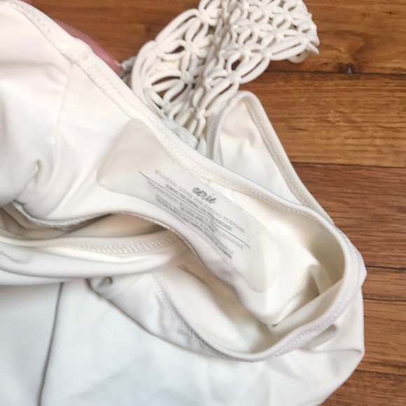 AEO BATHING SUITE - Picture 5 of 6